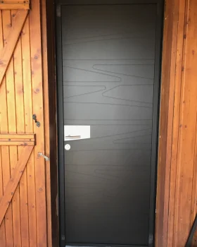 PORTE D'ENTREE ALUMINIUM SERIGRAPHIE NOIR QUINT FONSEGRIVES