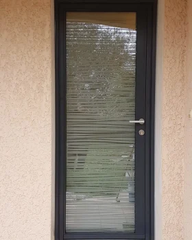PORTE D'ENTREE ALUMINIUM VITRAGE DE SECURITE AUZIELLE