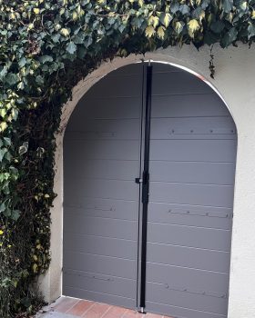 VOLET BATTANT CINTRE FERMETURE TERRASSE LAUZERVILE