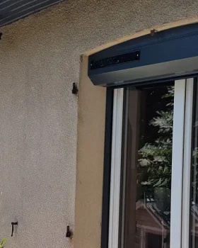 VOLET ROULANT SOLAIRE HABILLAGE DU CINTRE SAINT ORENS