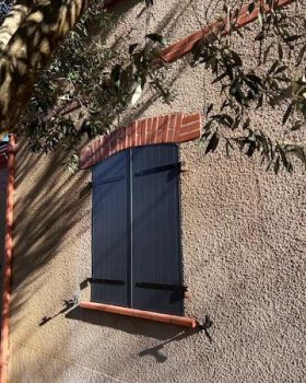 VOLETS BATTANTS CINTRES GRIS FONCES ESCALQUENS